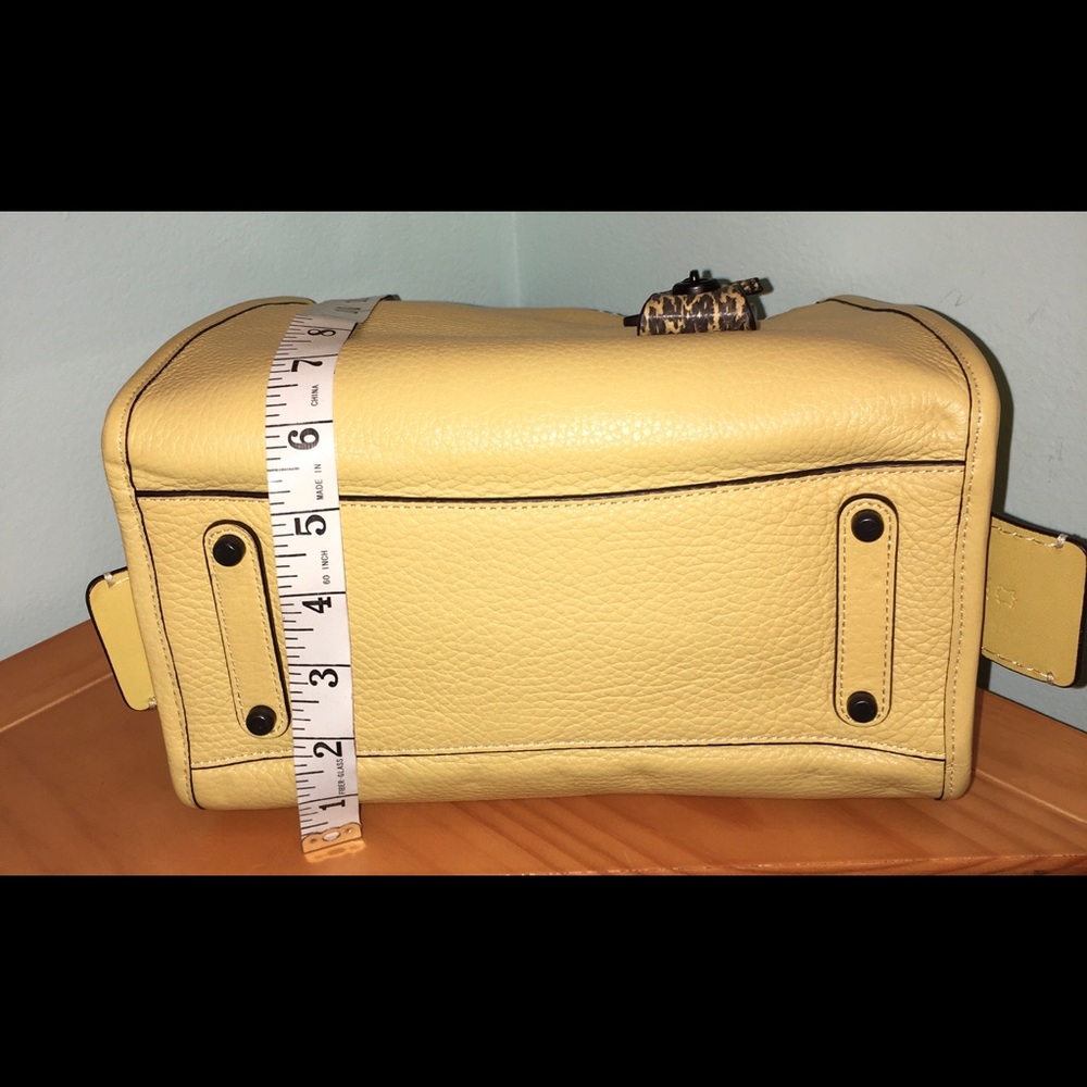 ⭐️⭐️2X HP⭐️⭐️ NWT 💯 Authentic Coach Rogue 25 w/ Snakeskin Handles - Picture 6 of 16